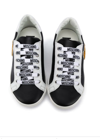 Moschino Sneakers 65700 with laces