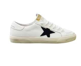 Golden Goose Sneakers LACE-UP CLOSURE F004220 with laces