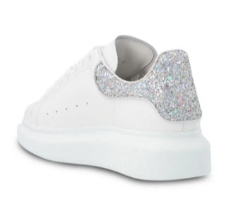 Alexander Mcqueen Sneakers 7876913 with laces