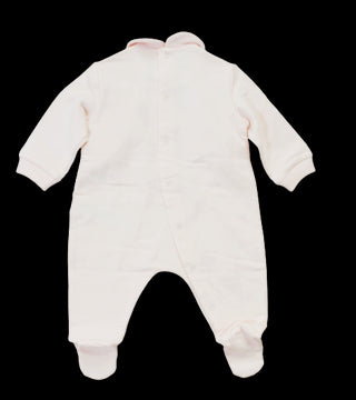 Der Eulen-Strampler a21tp276m wird auf der Rückseite befestigt