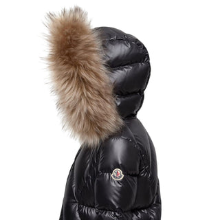 Moncler Giubbino nero Domas con cappuccio e finiture in shearling K29541A00014