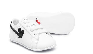 Dsquared2 Sneakers con foglia laterale 73584 con lacci