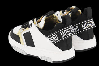 Moschino Sneakers 71716 with laces