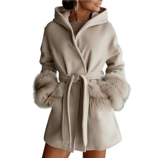 Regina Cappotto beige in cashmere con cappuccio 12016