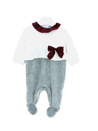 Außerdem: Einteiler 18ipe7682 mit Clips auf der Rückseite